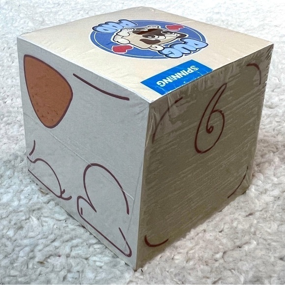 Spinning Hat "Pug" Dog Notepad Cube - Picture 2 of 7